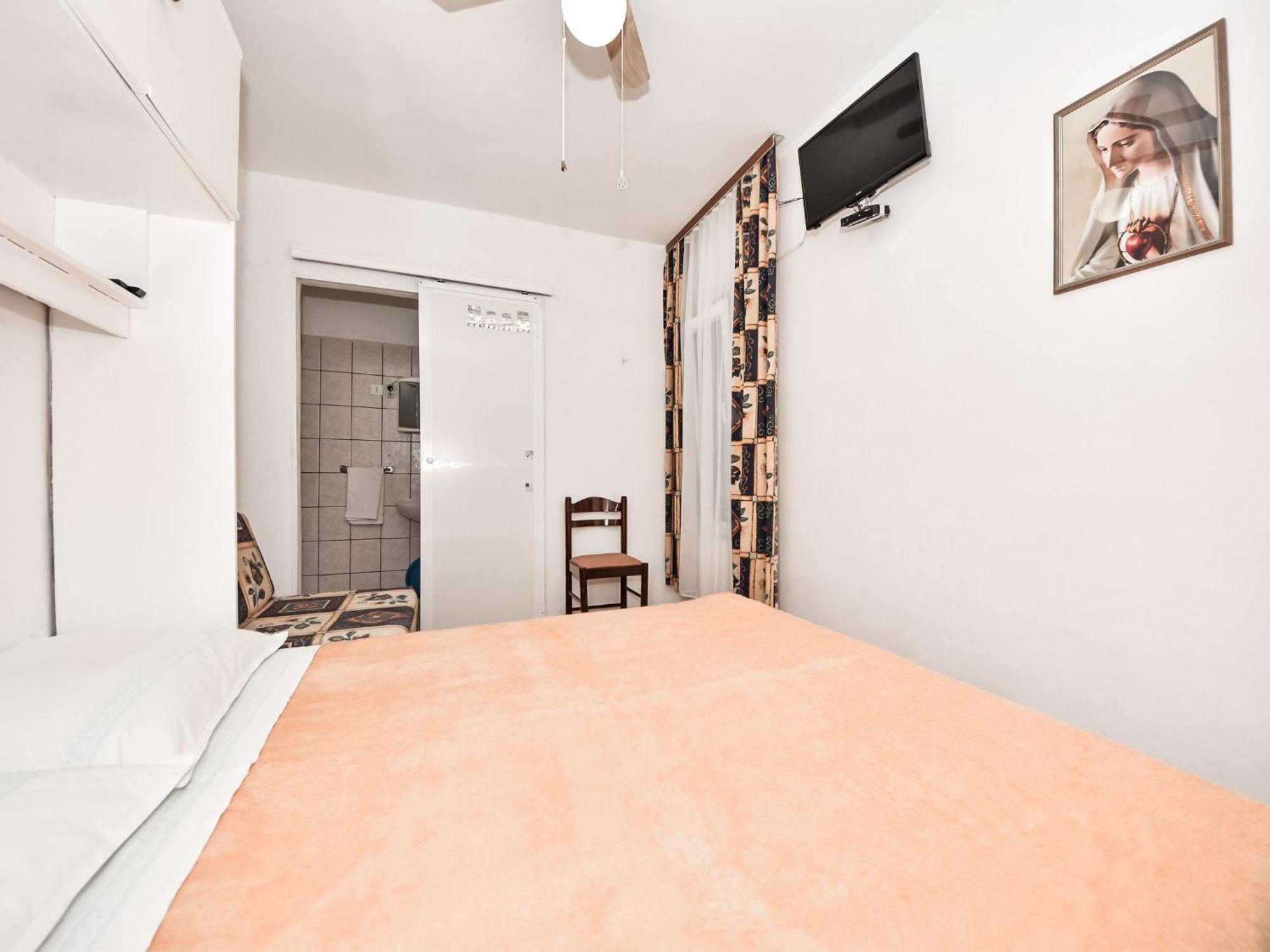 Apartment Tino-2 By Interhome Pag Town Kültér fotó